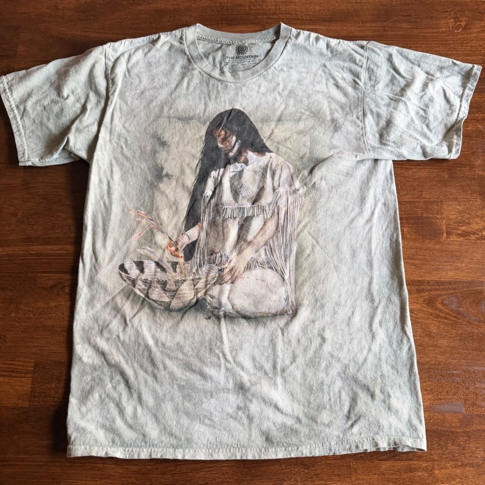 The Mountain Mens Graphic T-Shirt Large Indigenous Woman Portrait Tie Dye Tan